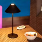 Moderne tafellamp - LED - USB oplaadbaar - dimbaar - 32 cm hoog - zwart - Afbeelding 4